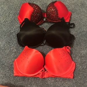 Lot of 3 Victoria’s Secret bombshell/miraculous push up size 34b